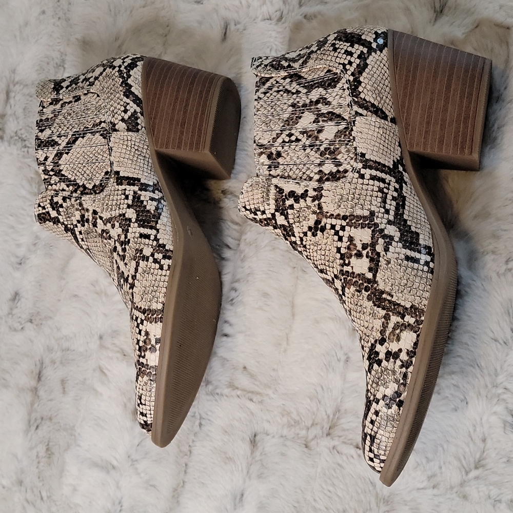 Snakeprint Booties - Picture 5 of 12